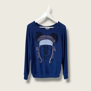 Disney Mickey sweater Too Small